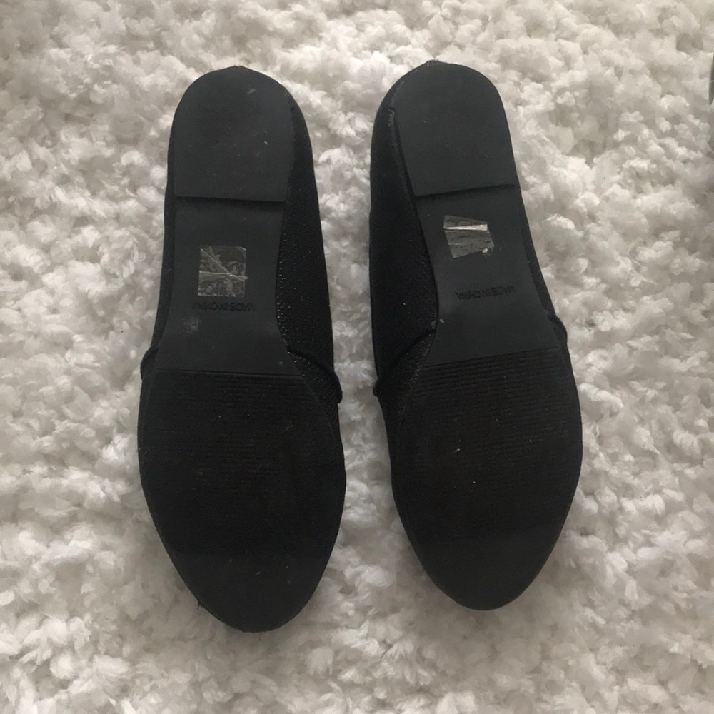 ✨Flats— Size 6 - Picture 3 of 4